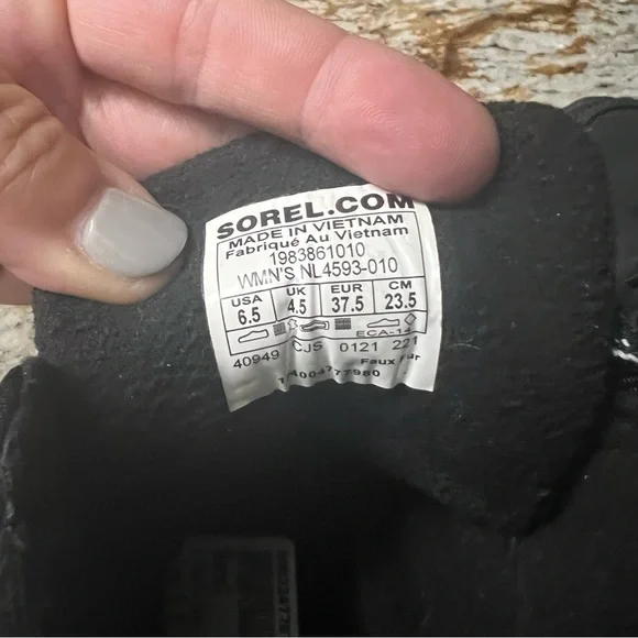 SOREL Kinetic RNEGD Conquest Waterproof Sneaker Black/White Size 6.5 - Picture 9 of 9